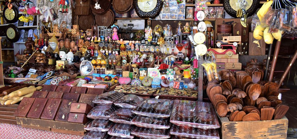 Lakkar Bazaar