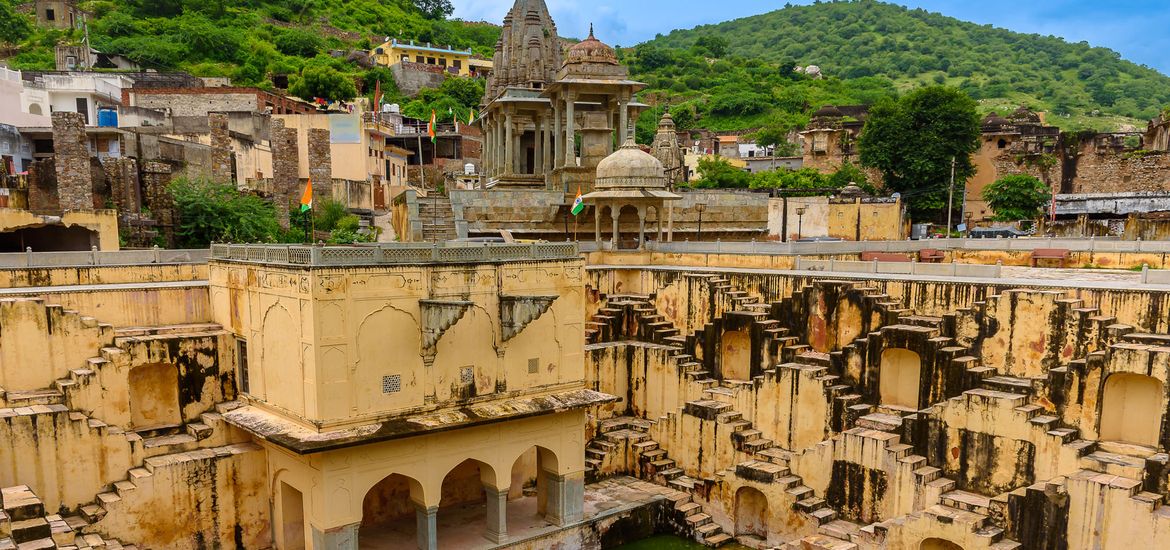 Panna Meena Ka Kund