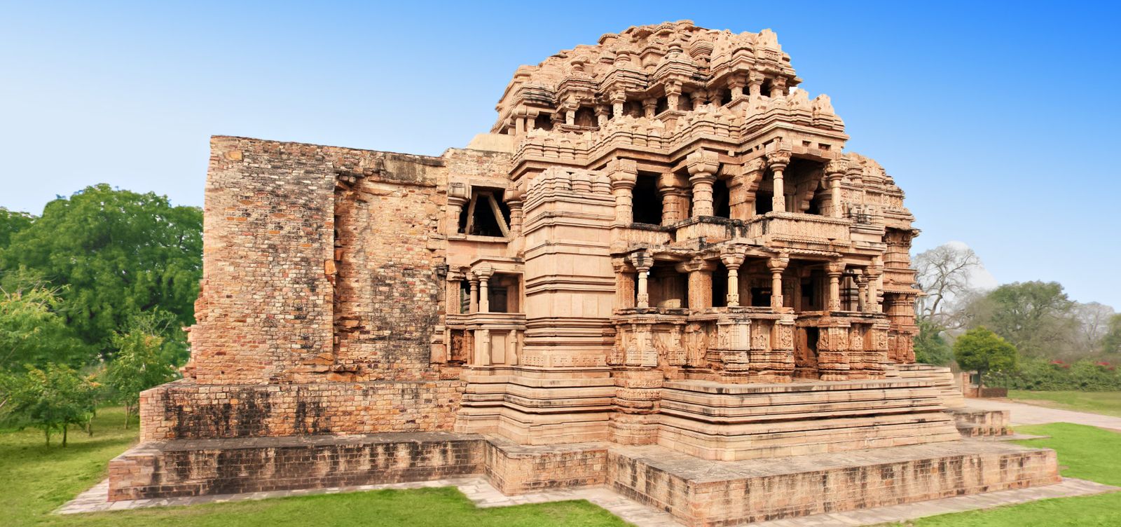 Sas Bahu Temple