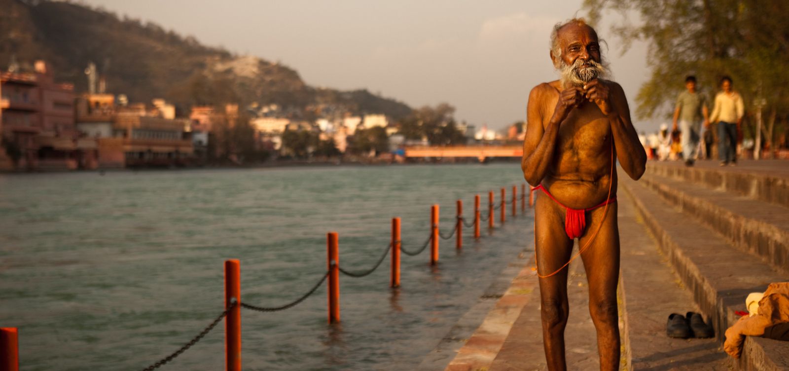 Beyond Varanasi — The Quiet Ghats of Haridwar