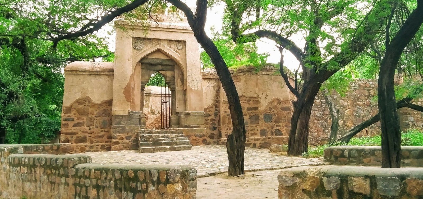 Bhuli Bhatiyari Ka Mahal