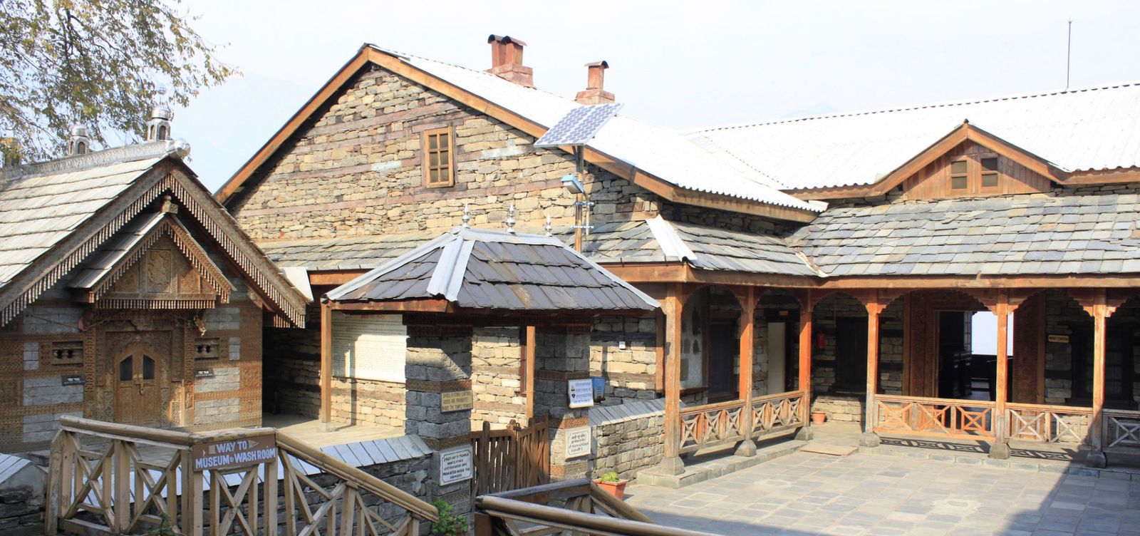 Naggar Castle