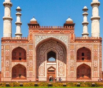 Tomb of Akbar,  Tomb in Agra