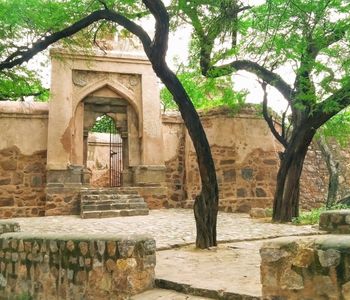 Bhuli Bhatiyari Ka Mahal,  Historic Building in West Delhi