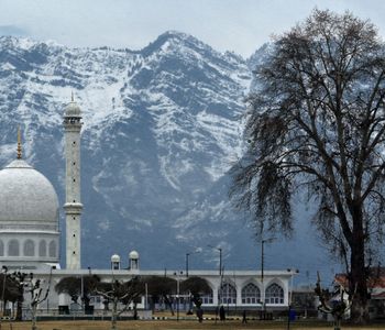 Hazratbal Masjid, Mosque in Srinagar