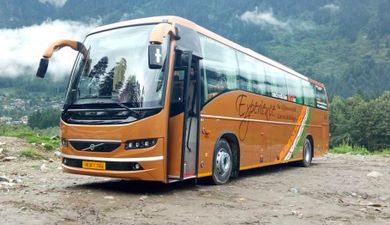 Delhi Dharamshala Volvo Tour Package
